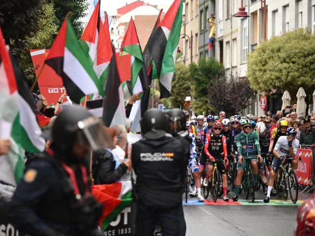 Spain to deploy ‘extraordinary’ security for Vuelta finale | The Express Tribune