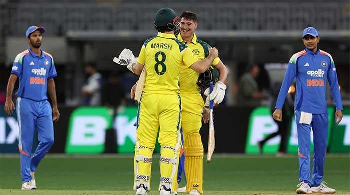 Clinical Australia outclass India by 7 wickets in rain-curtailed Perth ODI