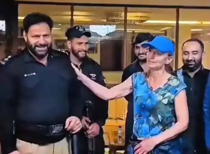 German Tourist rescued safely by Heroic Pakistani Police Team in Naran