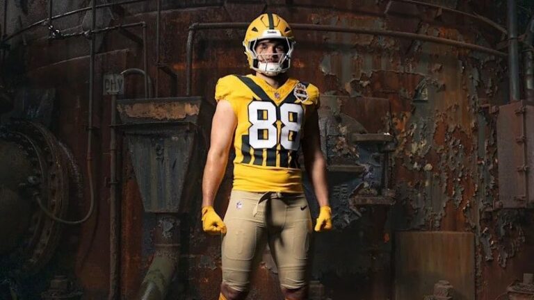 Steelers’ 1933 striped throwbacks, Chargers’ navy look top NFL Week 8 uniforms