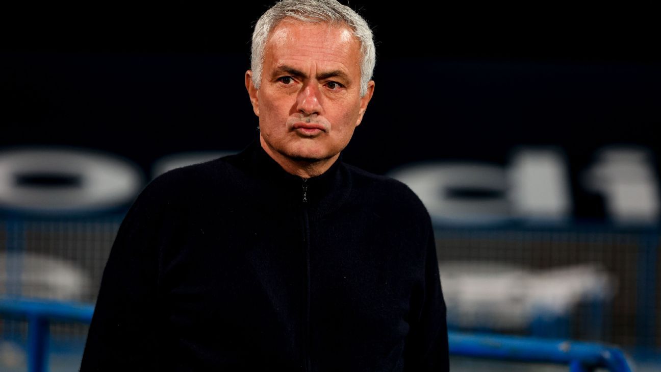 Jose Mourinho fumes at Benfica players, wanted to make nine subs