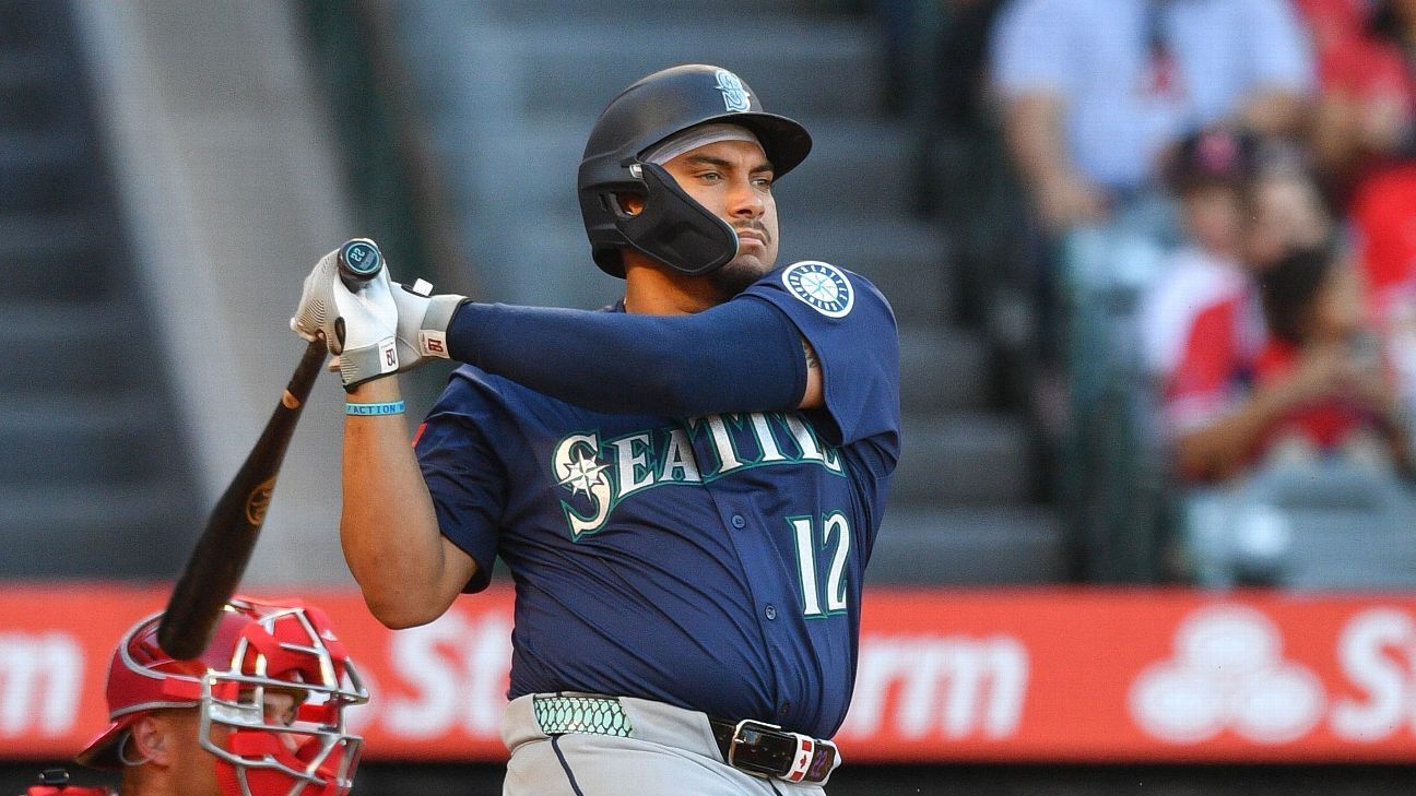 MLB offseason grades: Mariners re-sign Naylor in winter’s first big move