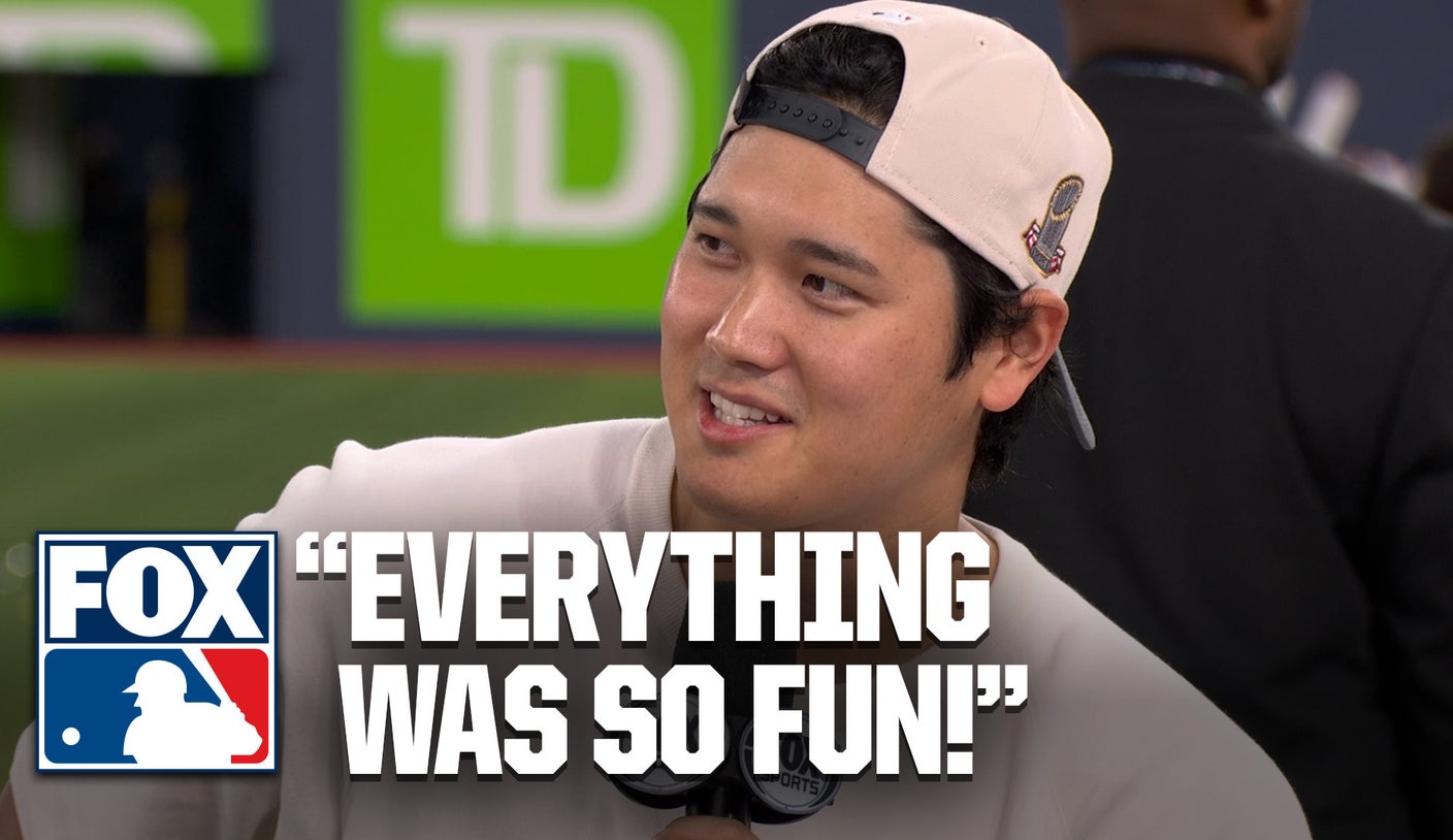 Ohtani Gives A-Rod an Autograph, Praises World's 'No. 1 Pitcher' Yamamoto