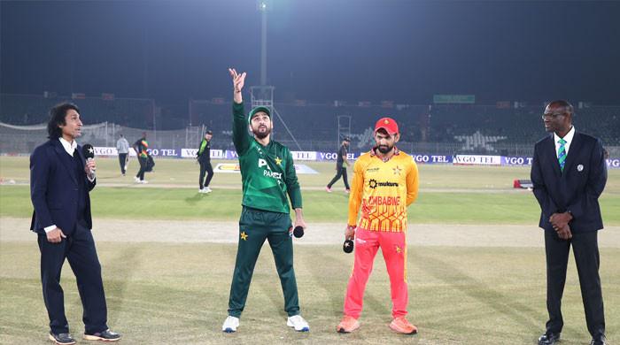 Pakistan win toss, opt to bat against Zimbabwe in tri-series