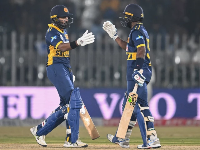 Sri Lanka beat Zimbabwe to fight for T20I tri-series final berth against Pakistan | The Express Tribune