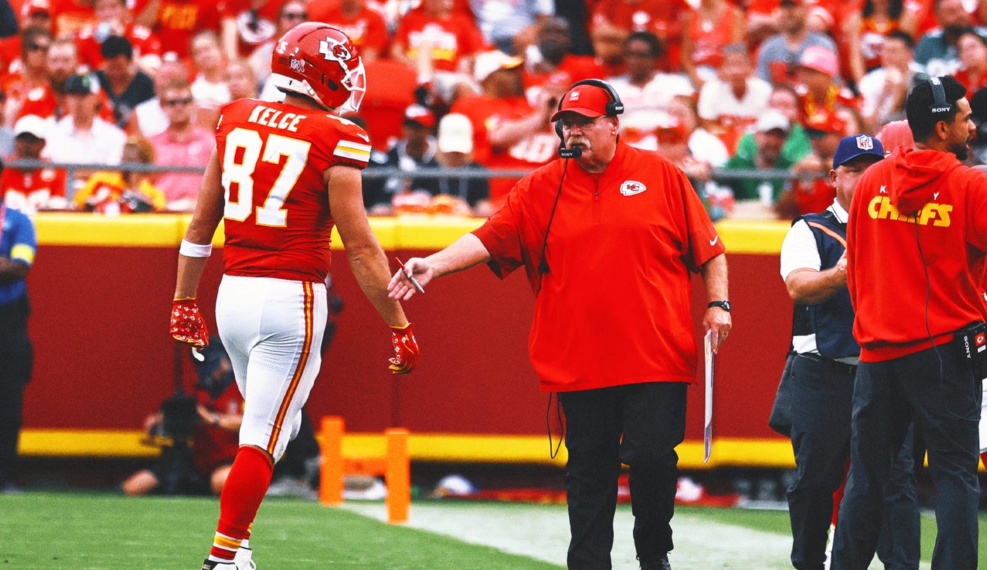 Andy Reid Salutes 'Phenomenal' Travis Kelce Ahead of Possible Final Home Game