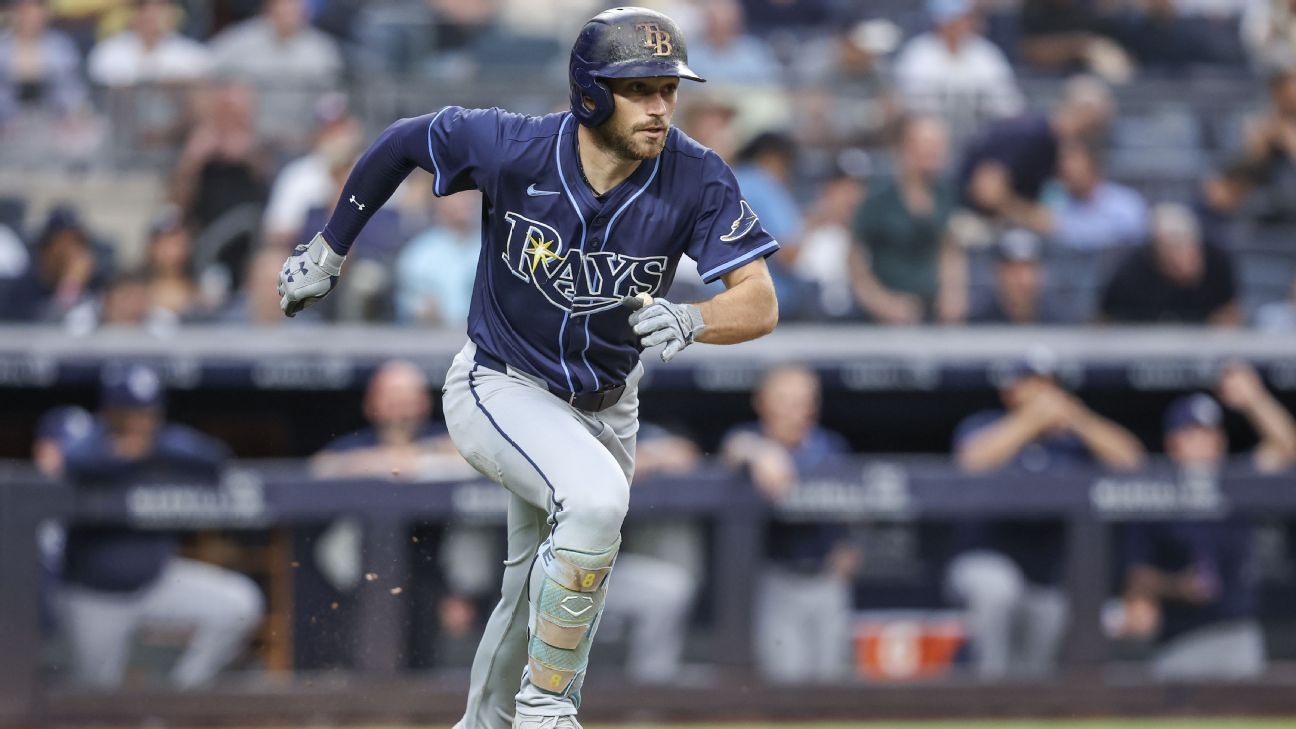 Reports: Pirates get Rays’ Lowe in 3-team trade