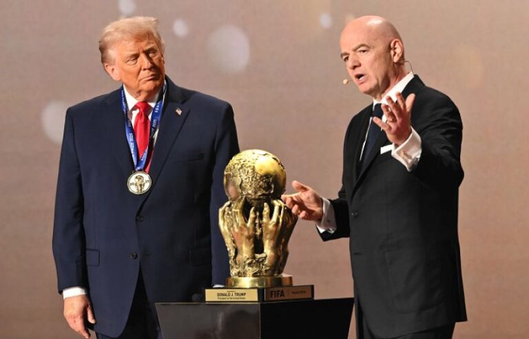 Trump Draws Attention at World Cup 2026 FIFA Event, Awarded “Peace Prize” – SUCH TV