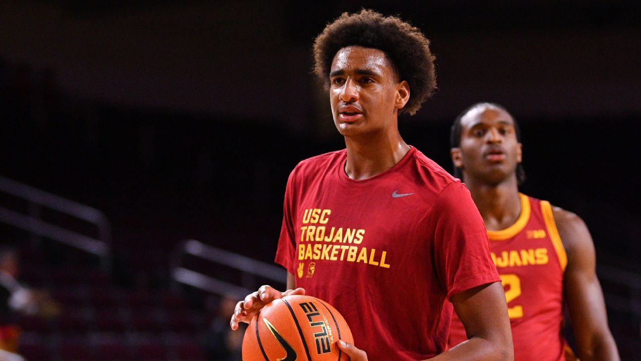 USC’s Arenas gets first practice since knee injury