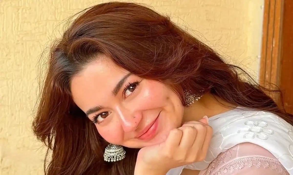 Hania Aamirs Bold Reply To Trolls Steals The Spotlight At Lux Style Awards