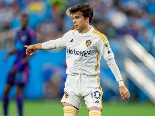 Galaxy’s Puig to miss 2026 MLS season | The Express Tribune