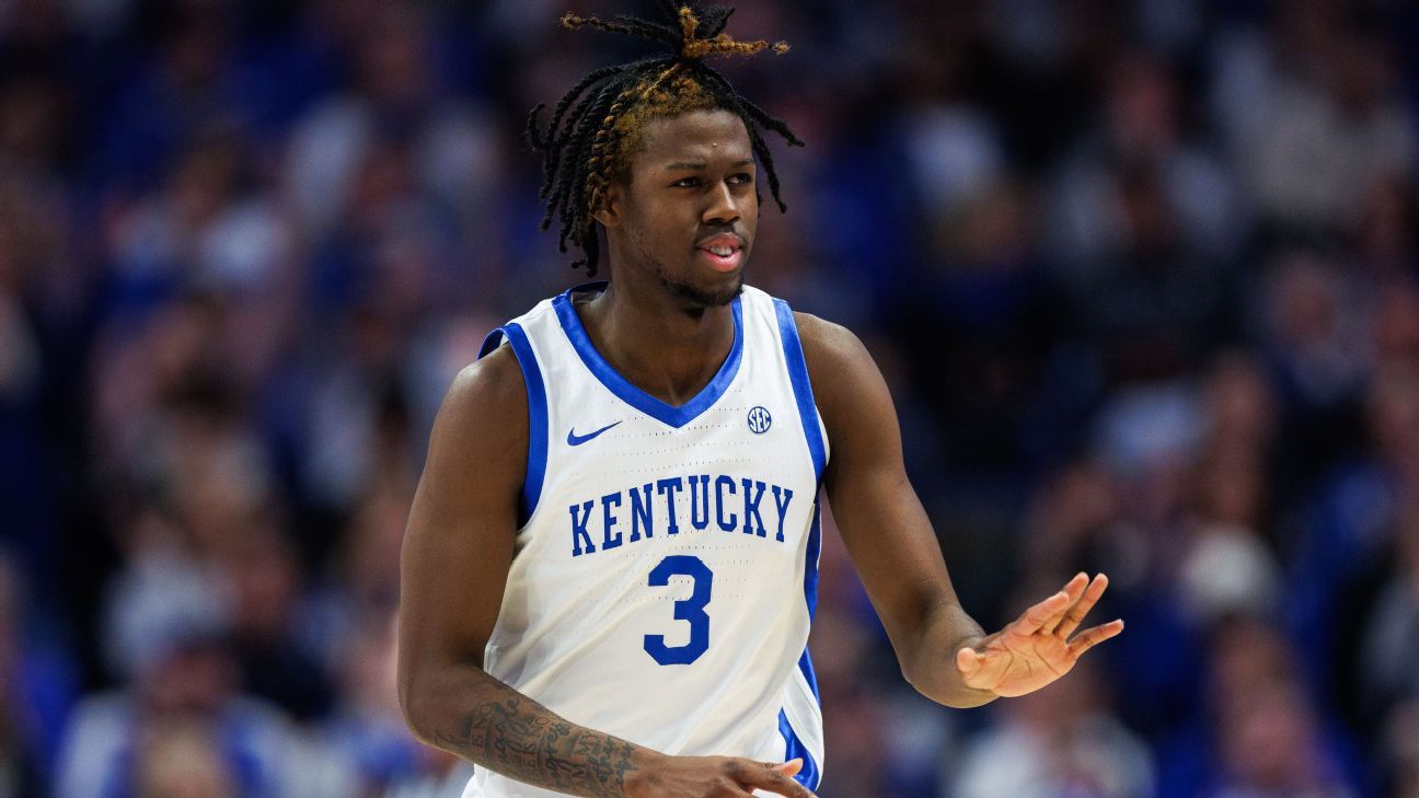 Kam Williams breaks foot in Kentucky’s win over Texas