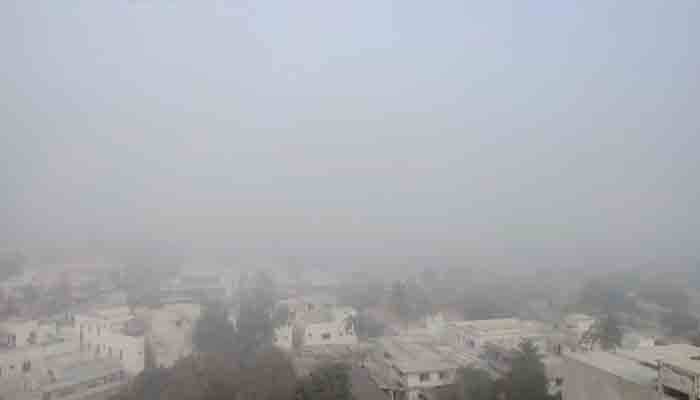 Karachi Weather Update Residents Of Sindhs Capital Feel The Chill Amid Foggy Mornings