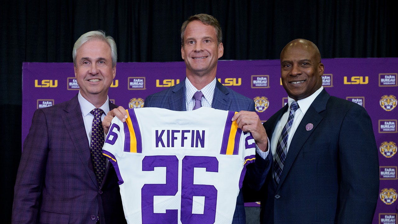 Lane Kiffin reacts to Ole Miss’ playoff loss to Miami after recent LSU move