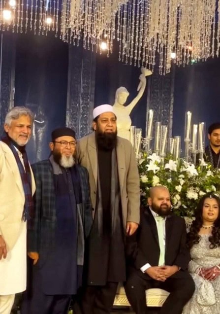Cricket Legend Mushtaq Ahmed Throws Star Studded Reception For Daughter Nawal