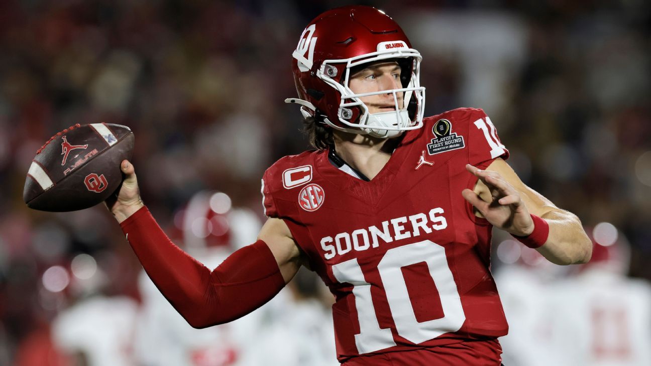 Oklahoma QB Mateer, LB Lewis to return for final season