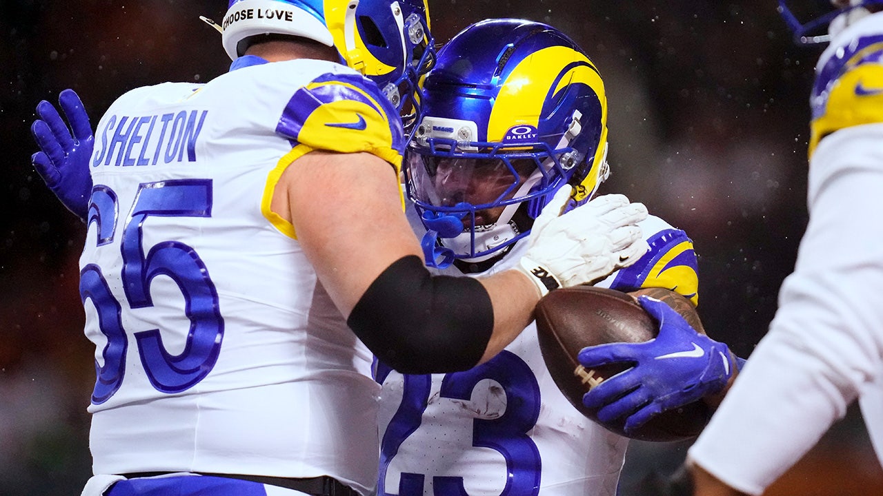 Rams withstand Caleb Williams’ heroic touchdown to stun Bears in overtime, move on to NFC title game