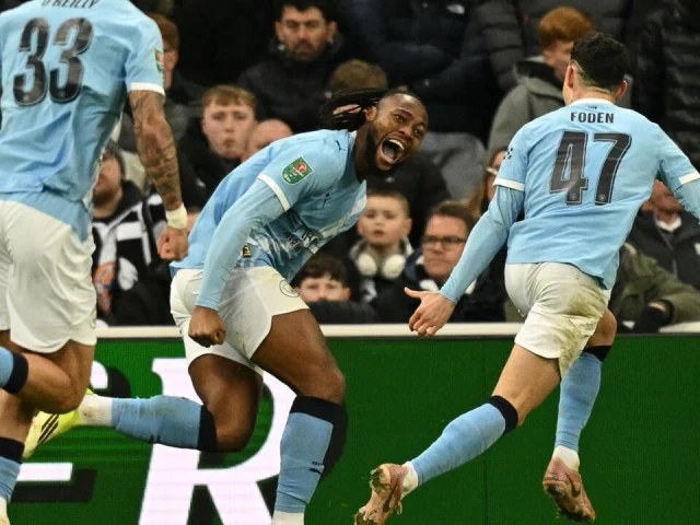 Semenyo an instant hit as Man City close on League Cup final | The Express Tribune