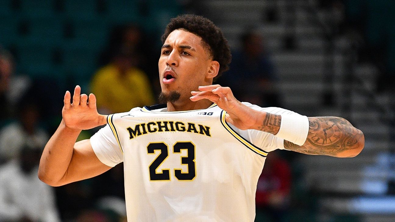 Michigan supplants Arizona as No. 1 in men’s basketball poll