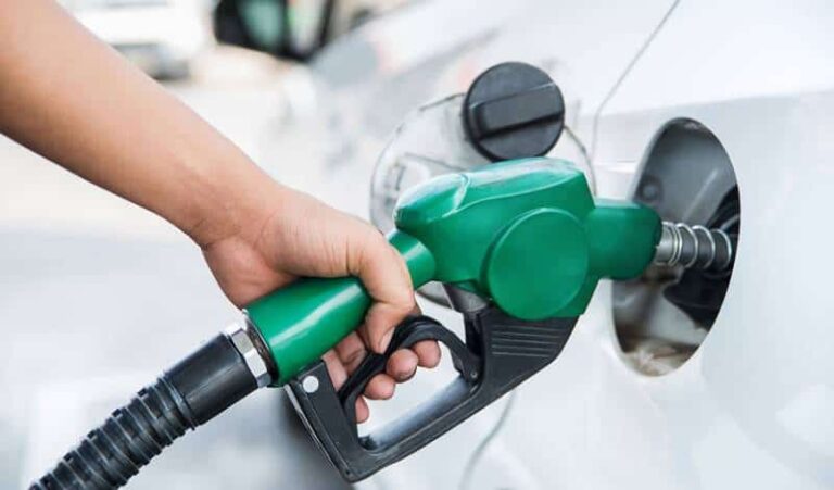 Petrol Price in Pakistan increased by Rs5, Diesel by Rs7.32 per Litre for February