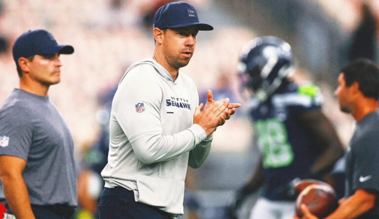 Seahawks OC Klint Kubiak Reportedly Intends to Become Raiders' Next Head Coach