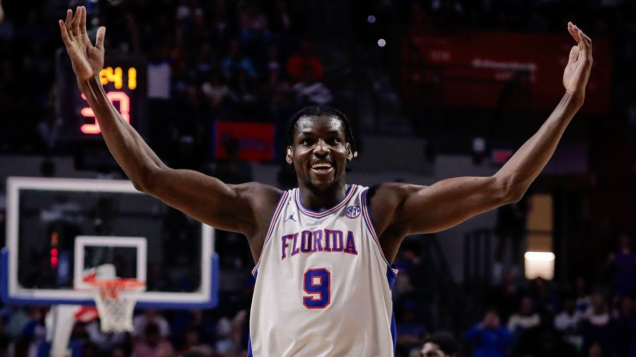 Florida blows out Arkansas, clinches share of SEC title