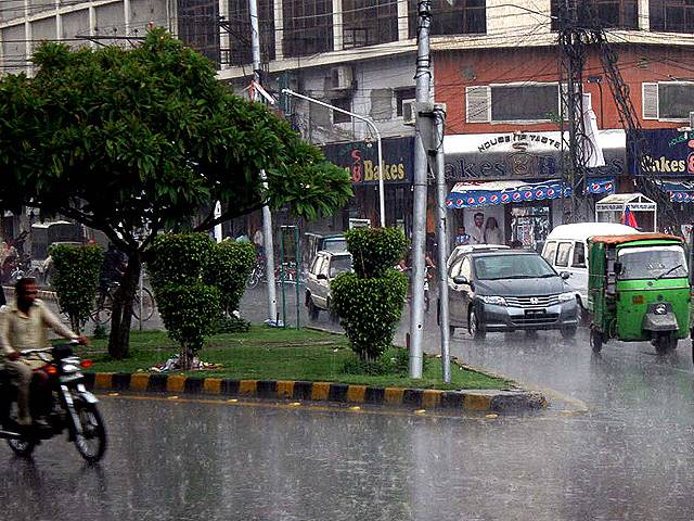 Lahore Weather Update: Intermittent rain to continue in city under new system