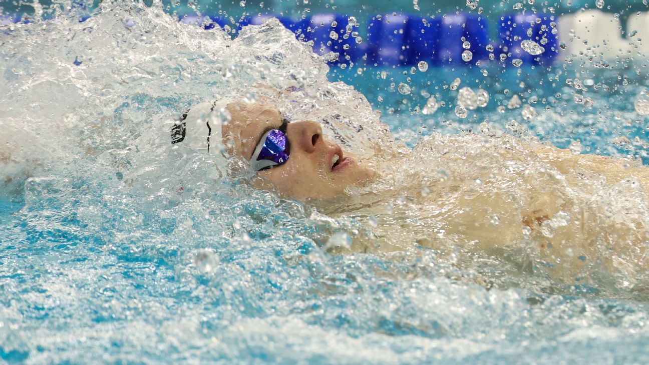 Texas keeps NCAA swim lead behind Kos’ record in 100 backstroke