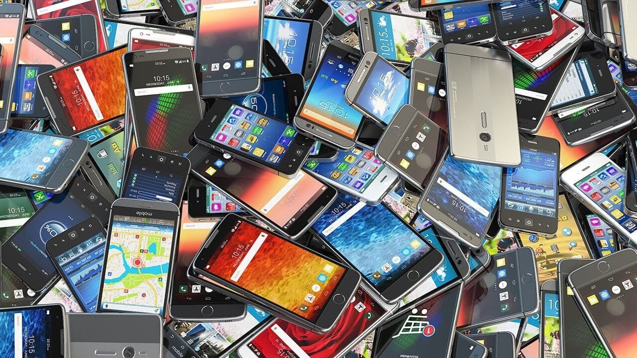 62 Mobile Phone Models Set To Become Costlier As Govt Revises Customs Valuation