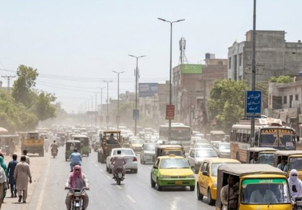 Lahore Weather Update Temperature Hits 41c But Relief Expected This Week