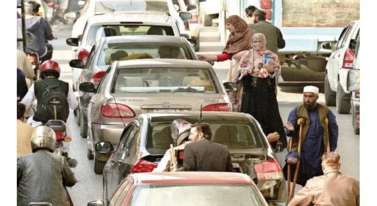 Lahore Beggars Gang Arrested For Controlling Traffic Signals To Increase Income