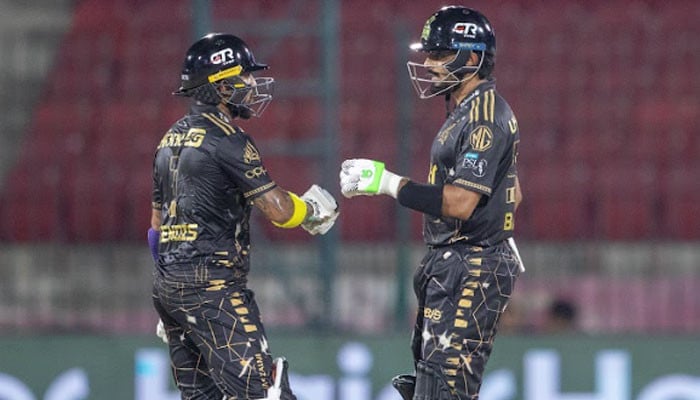 PSL 11: Babar, Mendis power Peshawar Zalmi to massive total against Karachi Kings