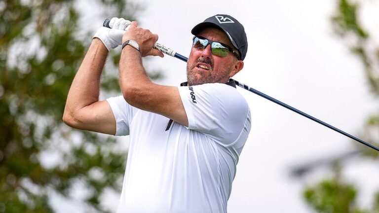 Phil Mickelson withdraws from the Masters, joins Tiger Woods in sitting out signature major