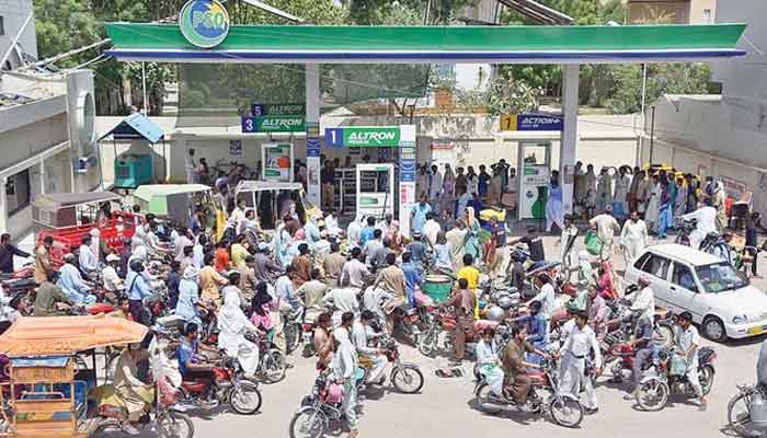 All Pakistan Petrol Pump Owners Association Seeks Return To 15 Day Fuel Pricing Cycle