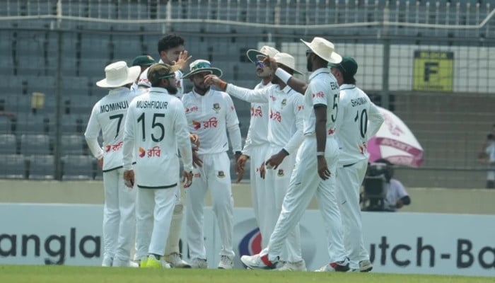 Bangladesh strike back as Pakistan falter on Day 3 of Dhaka Test