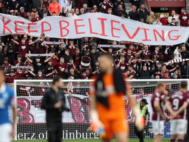 Hearts held to offer Celtic hope | The Express Tribune