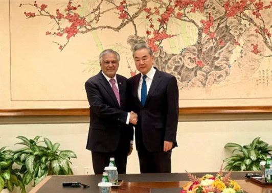 Ishaq Dar Wang Yi Discuss Regional Peace And Strengthening Pakistan China Ties In New York