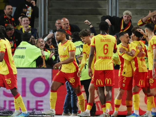 Lens secure Champions League spot and send Nantes down | The Express Tribune