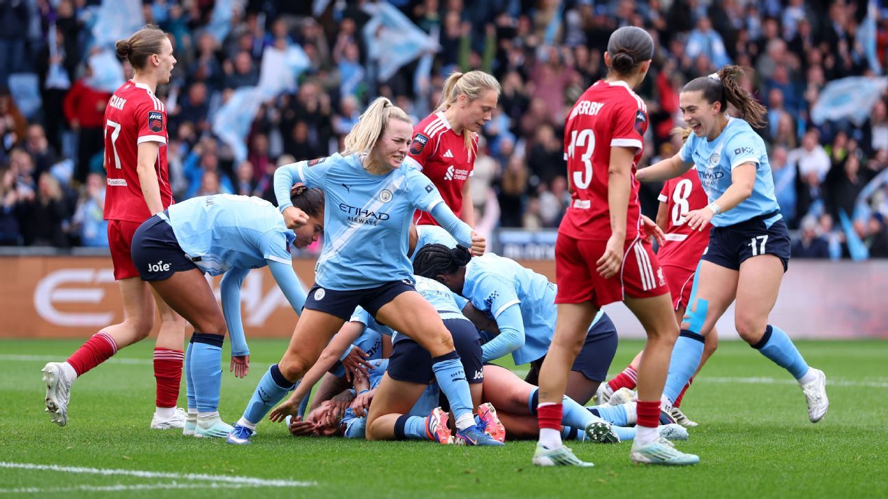 Man City’s late win sends WSL title statement to Arsenal