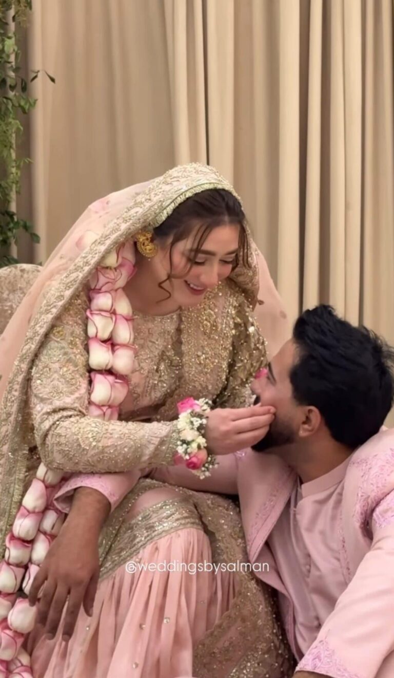 Momina Iqbals Elegant Dua E Khair Look Goes Viral