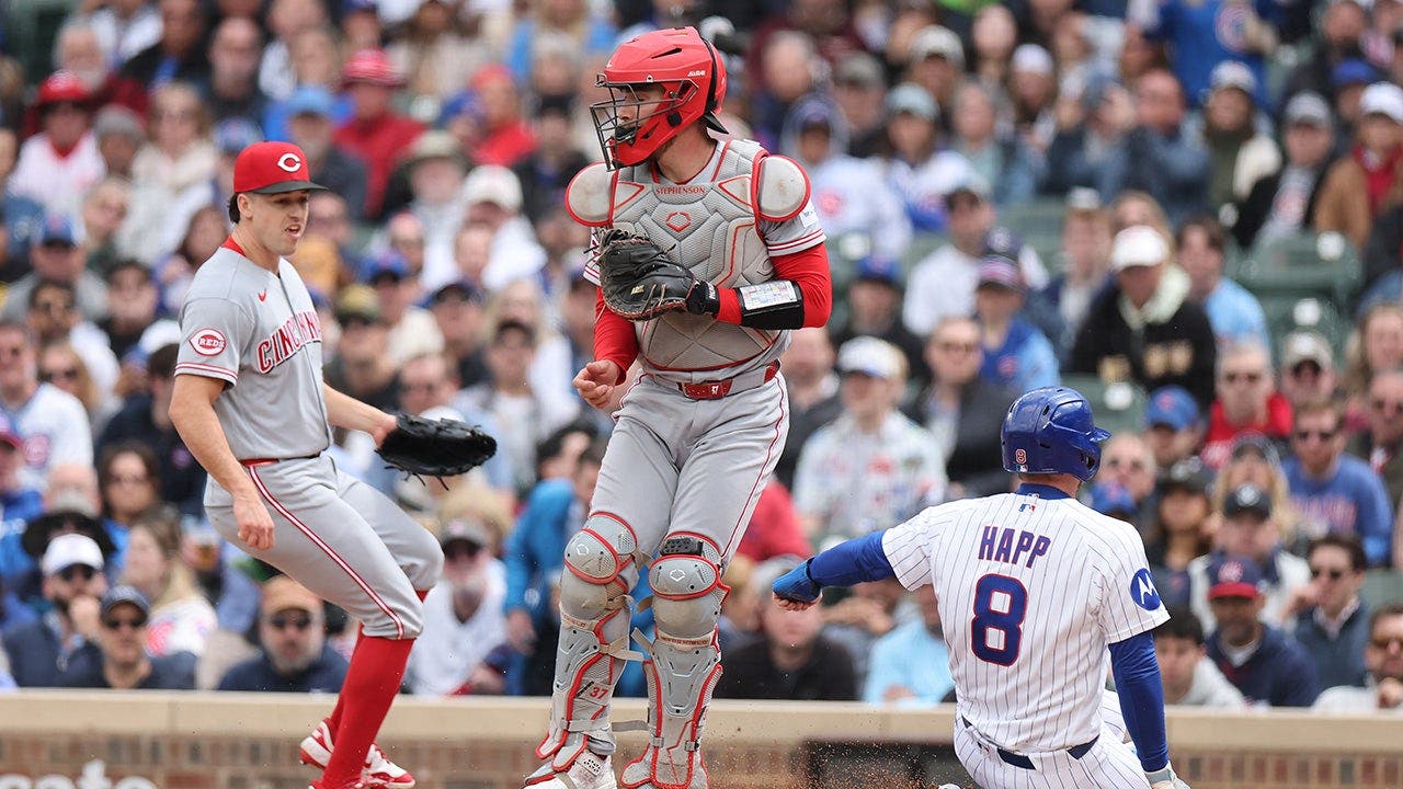 Reds announcers fume at ‘middle school mistake’ vs division rival Cubs as horrid losing streak continues