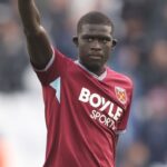 Transfer rumors, news: Man United eye West Ham left back