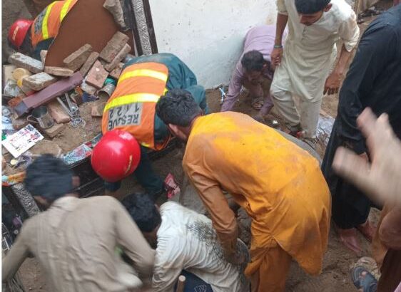 20 Children Trapped After Roof Collapses At Tuition Centre In Lahores Kahna Area