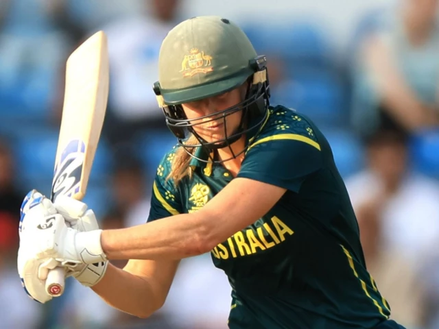 Australia crush Pakistan in T20 World Cup | The Express Tribune