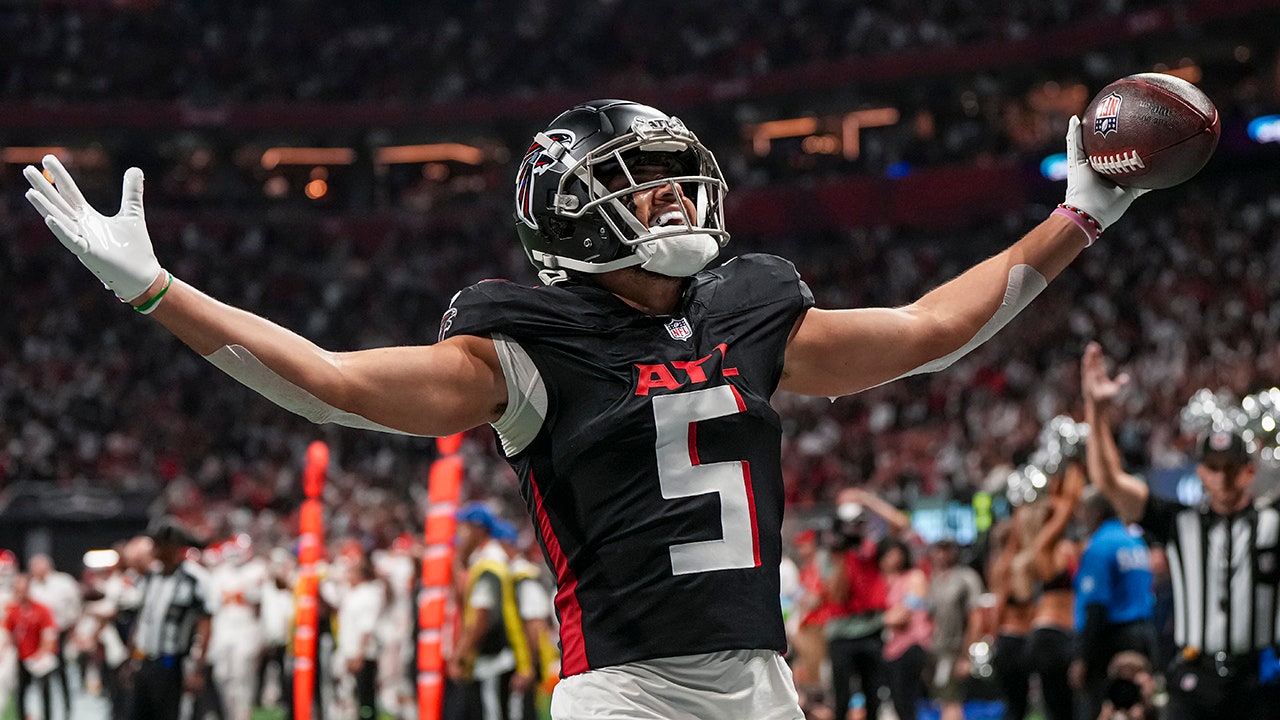 Drake London signs $141M deal with Falcons, becoming third highest-paid receiver in NFL: reports