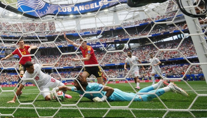 Iran hold Belgium to goalless draw, remain alive in Group G