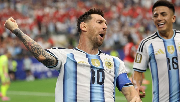 Messi sets World Cup scoring record with 17th goal