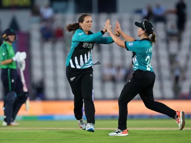 New Zealand keep semis hopes alive | The Express Tribune