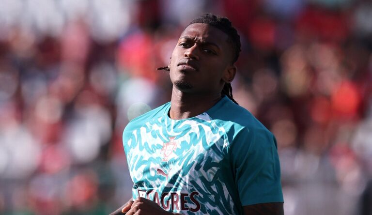Portugal's Leão sent off for punching in World Cup warmup win over Chile