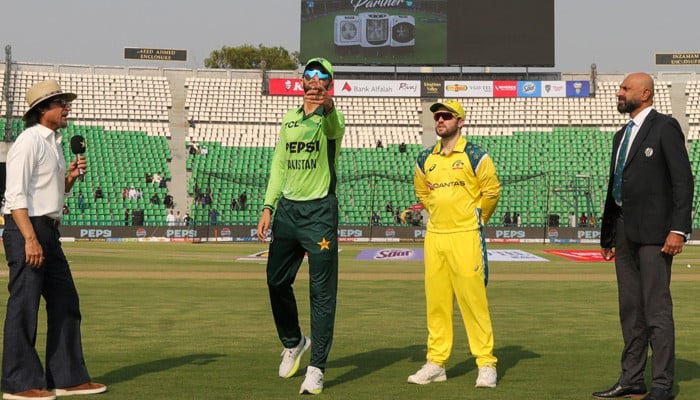 Second ODI: Pakistan opt to bowl first after winning toss against Australia